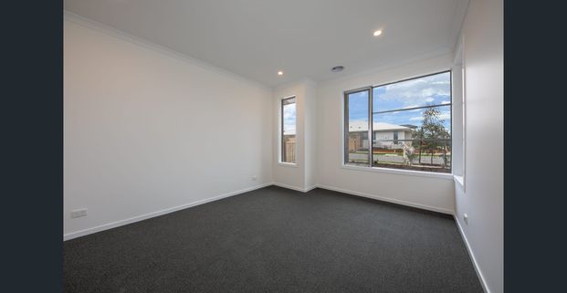 Brand New 4 Bedroom Home - Photo 1
