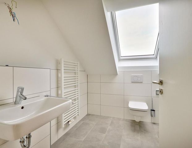 Neubau - exklusive 2-Zimmer-Dachgeschosswohnung in Pöcking - Photo 1