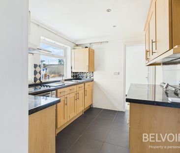 Terraced House to rent on - Photo 4