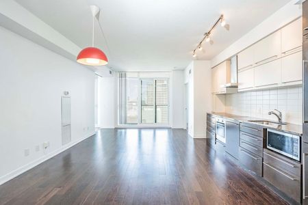For Lease - 770 Bay Street Unit# 2212, Toronto, Ontario - Photo 2