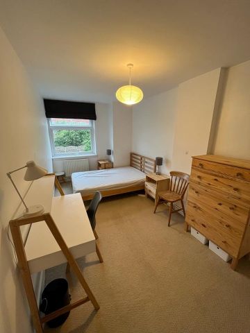 Room in a Shared Flat, Congreve Street, SE17 - Photo 4
