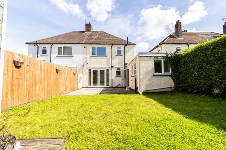 3 bedroom semi-detached house to rent - Photo 5