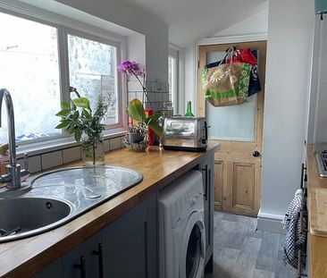 2 Bed Terraced House, Hanover Terrace, BN2 - Photo 3
