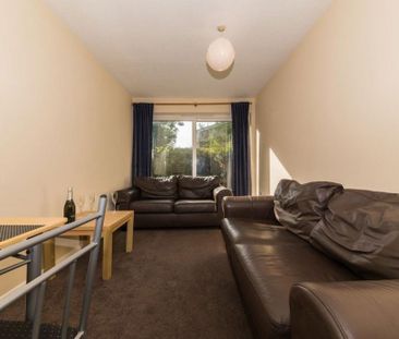 4 bedroom house to rent - Photo 1