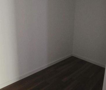 Erstbezug im Neubau! Fußbodenheizung, große Terrasse, Vinyl, modern... - Photo 2