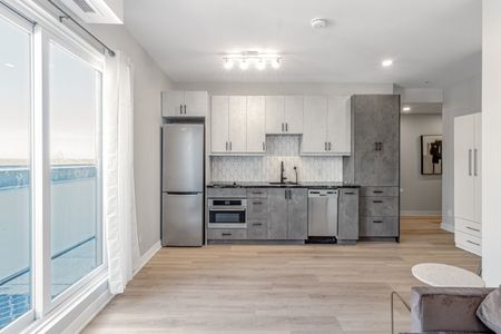 86 Hinton Avenue North - 403 - Photo 4