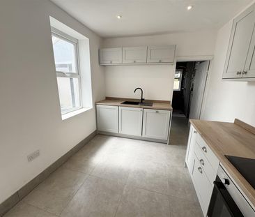 House - Terraced For Rent New Road, Pontypridd - Photo 5