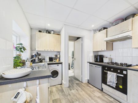 1 bedroom flat to rent - Photo 3