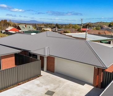 Near new in Hadspen. - Photo 1