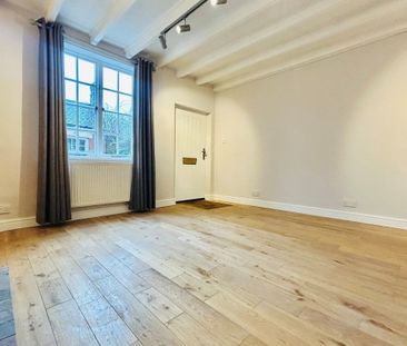 Poplar Row - Photo 1