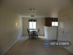 4 bedroom semi-detached house to rent - Photo 1