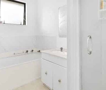 Walkable Distance to the Hospital - 2 Bedroom Home - Photo 4