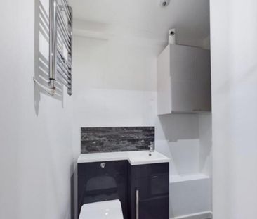 Room in a Shared Flat, Heritage Court, B18 - Photo 5