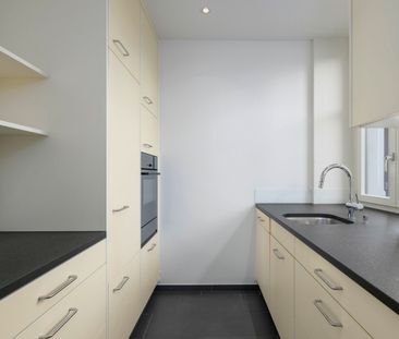 Charming 4-room art nouveau apartment with far-reaching views - Photo 5