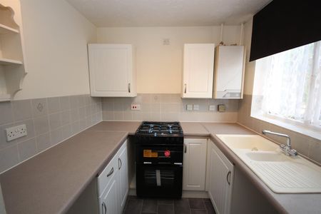 1 bedroom Terraced House to let - Photo 4