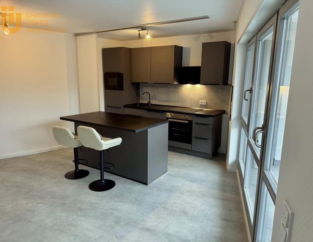 Frisch renoviert: Moderne 2 Zimmerwohnung mit EBK, Balkon und TG-Stellplatz in Offenbach am Main - Photo 1