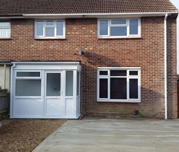 Lovely house share - Havant Room 2 - Photo 4