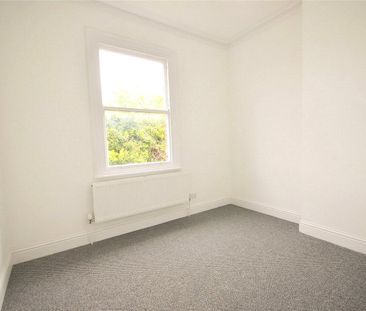 2, 6 Sherwood Avenue, Sale, Manchester, M33 2AJ - Photo 3