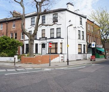 STUNNING NEWLY REFURBISHED ONE BEDROOM FLAT IN SOUTH HAMPSTEAD ZONE 2 - Photo 1