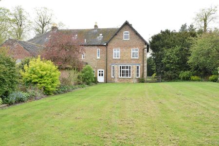 6 bedroom detached house to rent - Photo 5