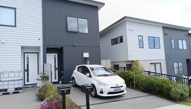 Contemporary Living in a Peaceful Community – Your New Home Awaits at 11 Nuku Place, Manurewa - Photo 1