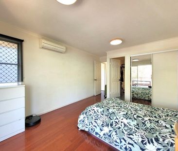PERFECT LOW MAINTENANCE 3BEDS+1MUILTI PURPOSE ROOM WITH LARGE COURT... - Photo 5