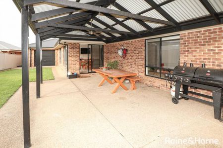 Ideally Positioned Tatton Home - Photo 2