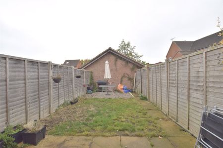 Cypress Road, Walton Cardiff, Tewkesbury, GL20 - Photo 3