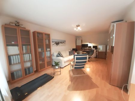 Beautiful apartment with terrace in a quiet and green setting - Photo 2