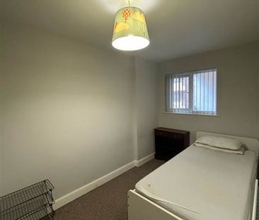 211 College Court Central, Belfast , BT1 6BF - Photo 2