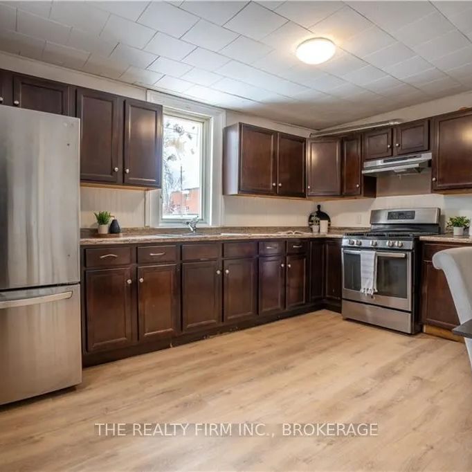 Detached Home For Lease | X8286178 - Photo 1