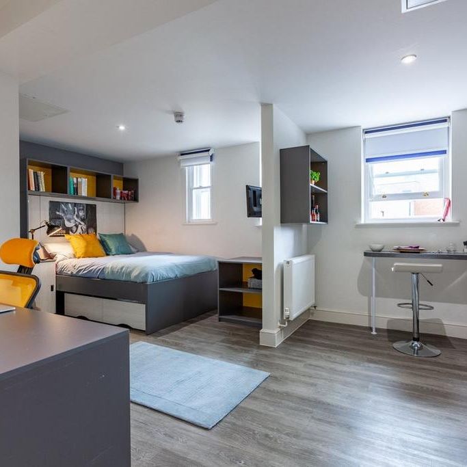 Studio to rent - Photo 1