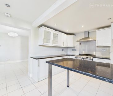 3 bedroom end of terrace house to rent - Photo 3