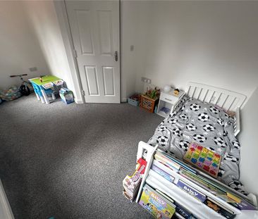 3 bedroom house to rent Pomeroy Crescent, Hedge End, SO30 - Photo 1