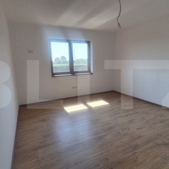 Casa cu 3 camere de inchiriat, 120 mp, teren 950 mp, Balta B - Photo 1