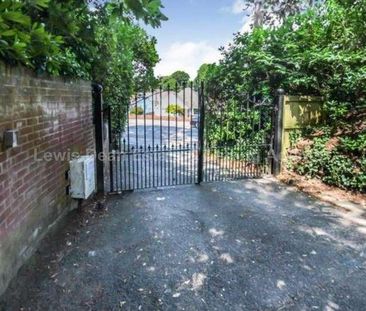 Chinegate Manor, Bournemouth, Dorset, BH1 - Photo 3