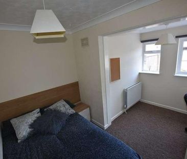 Raleigh Road, Wallisdown, BH12 - Photo 5