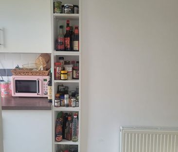 2 Bed Maisonette, London, W12 - Photo 5