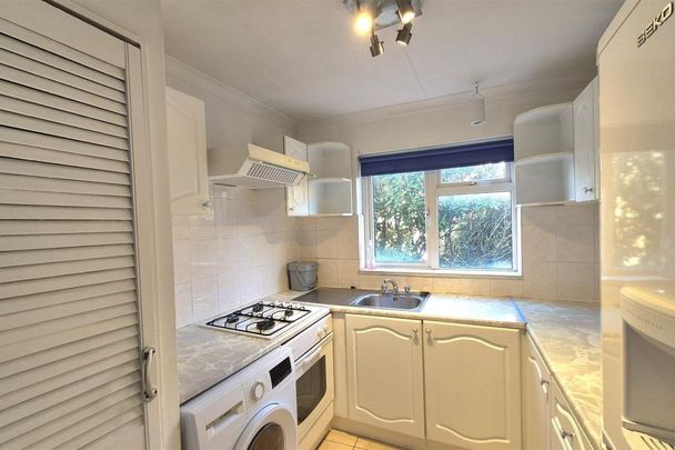 Netherwood Road, Brook Green, London - Photo 1