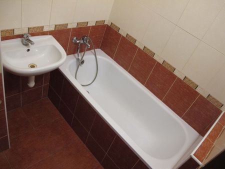 Pronájem bytu 3+1 • 63 m² bez realitkyVaršavská, Pardubice, Pardubický kraj - Фото 4