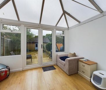 2 bedroom terraced house to rent - Photo 2