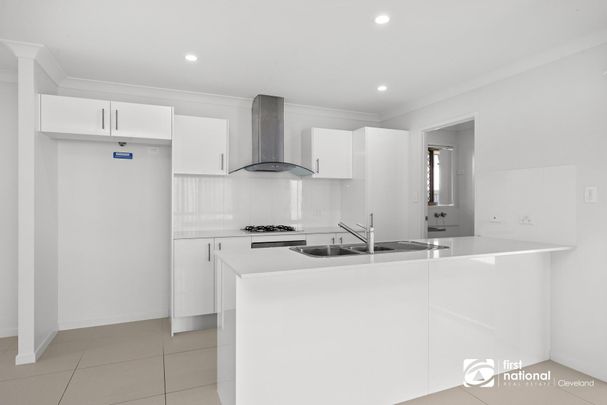 STUNNING FAMILY HOME IN SOUGHT AFTER AREA IN THORNLANDS - Photo 1