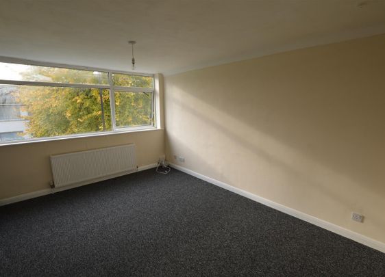 2 bedroom house - semi-detached to rent - Photo 1