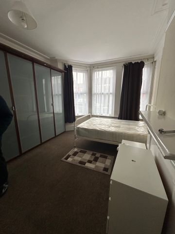 3 Bed Terraced House, Westbury Avenue, N22 - Photo 5