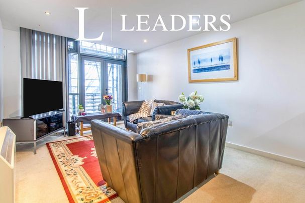 2 bedroom flat to rent - Photo 1