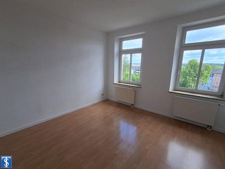 Schnell sein ! 3-Zimmer mit Einbauküche und Balkon Gasetagenheizung Therme frei zum 01.05.2026 - Photo 3