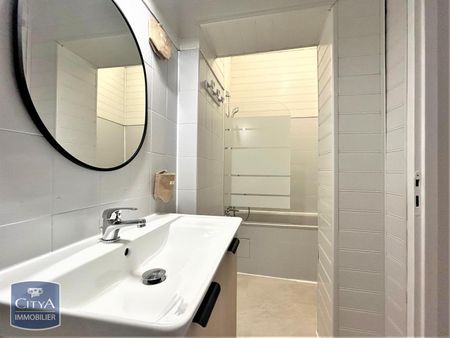 Location Appartement 2 pièces 44m² LIBOURNE 33500 - Photo 2
