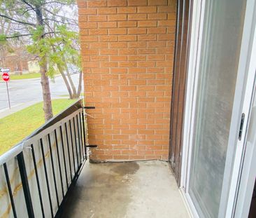 SPACIOUS 2BEDROOM/1BATHROOM SUITE IN DOWNTOWN WINDSOR+ HYDRO - Photo 6