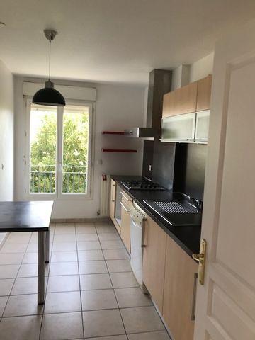 Location Appartement 3 pièces 74m² BORDEAUX 33300 - Photo 5