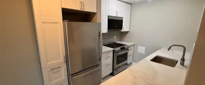 2 bedroom Nature Oasis Condo w/ Fantastic Views near Bow River, D/T, and C-Train | 202 - 328 Cedar Crescent Southwest, Calgary - Photo 1